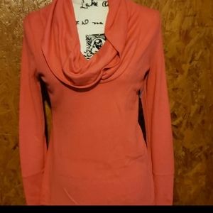 Cute salmon Crowlneck shirt 🔥